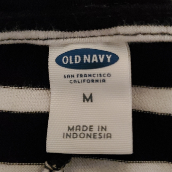 Old Navy Junior's Dress. EUC - Picture 2 of 5